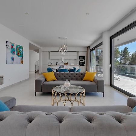 Villa Melody Bast Екстериор снимка